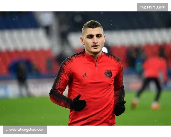 那不勒斯主席德劳伦蒂斯否认关于主帅卡尔佐纳帅位不稳的传闻